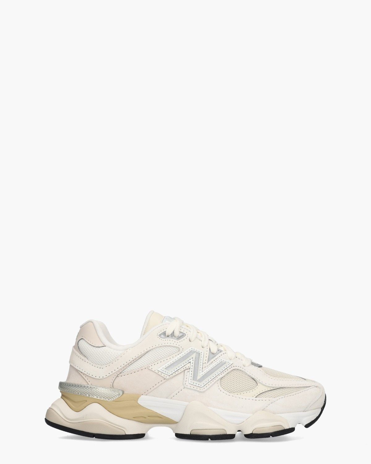 New Balance 9060 Off-White/Zilver EVEN UITGEZET IVM MAATCONVERSIE