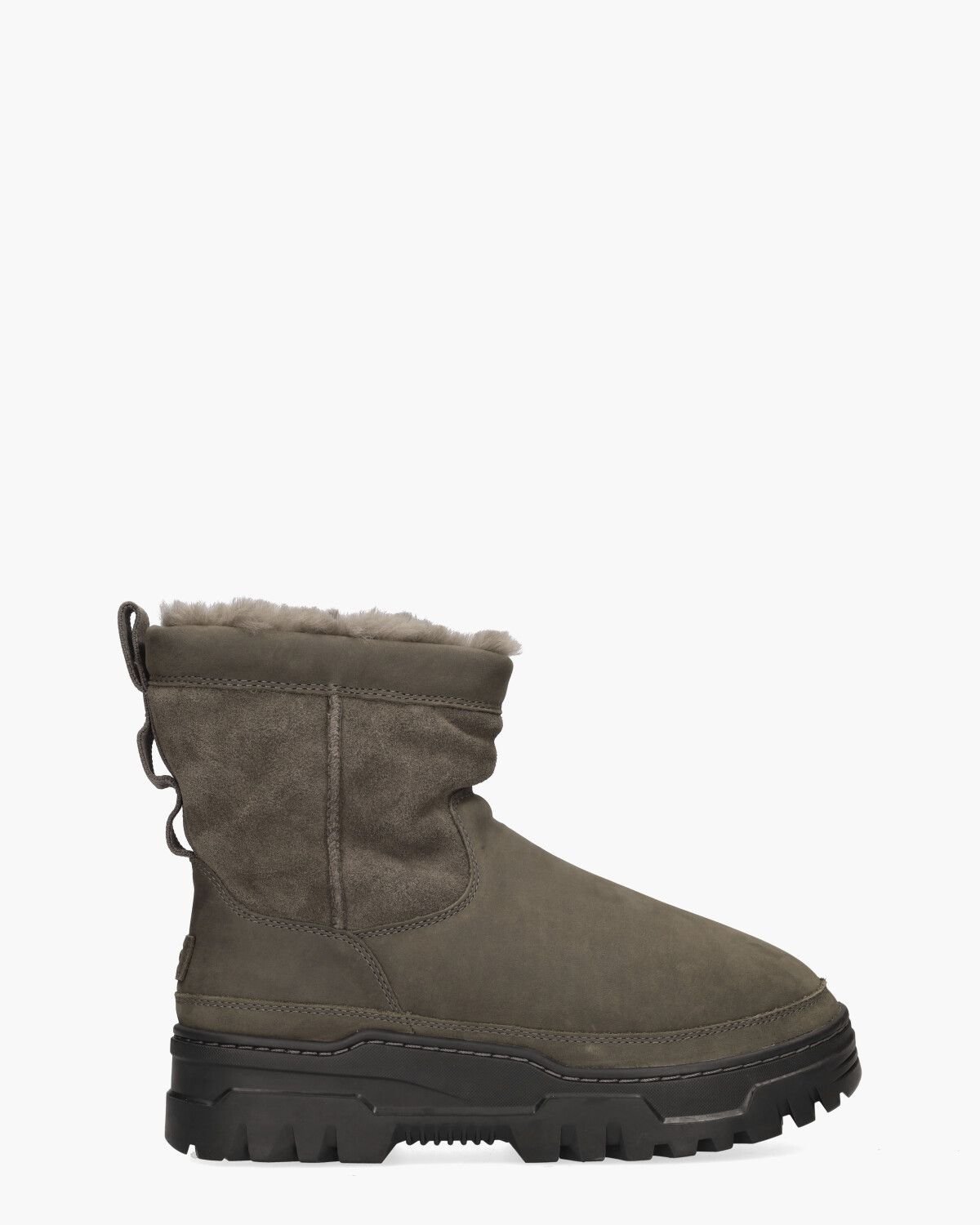 UGG® Heritage Pull-On TrailGazer Boot in Thunder Cloud, Size 8, Suede