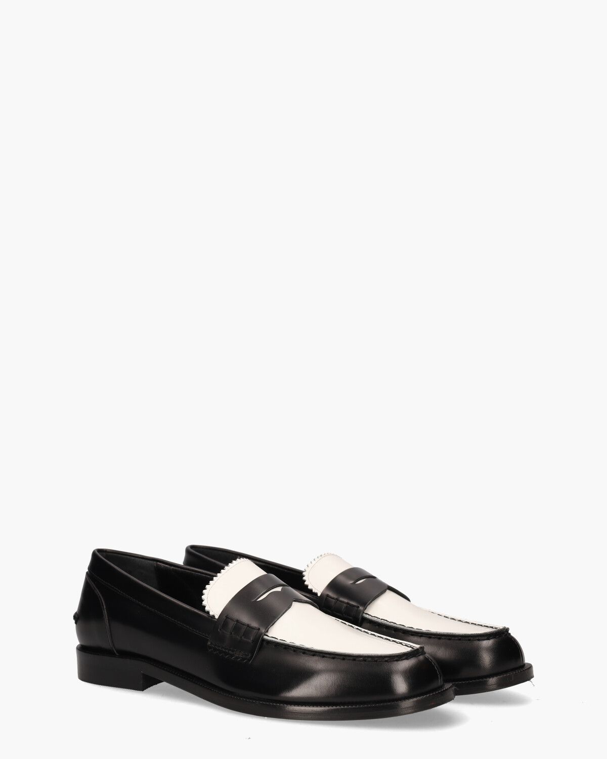 4100 Zwart/Wit Damesloafers