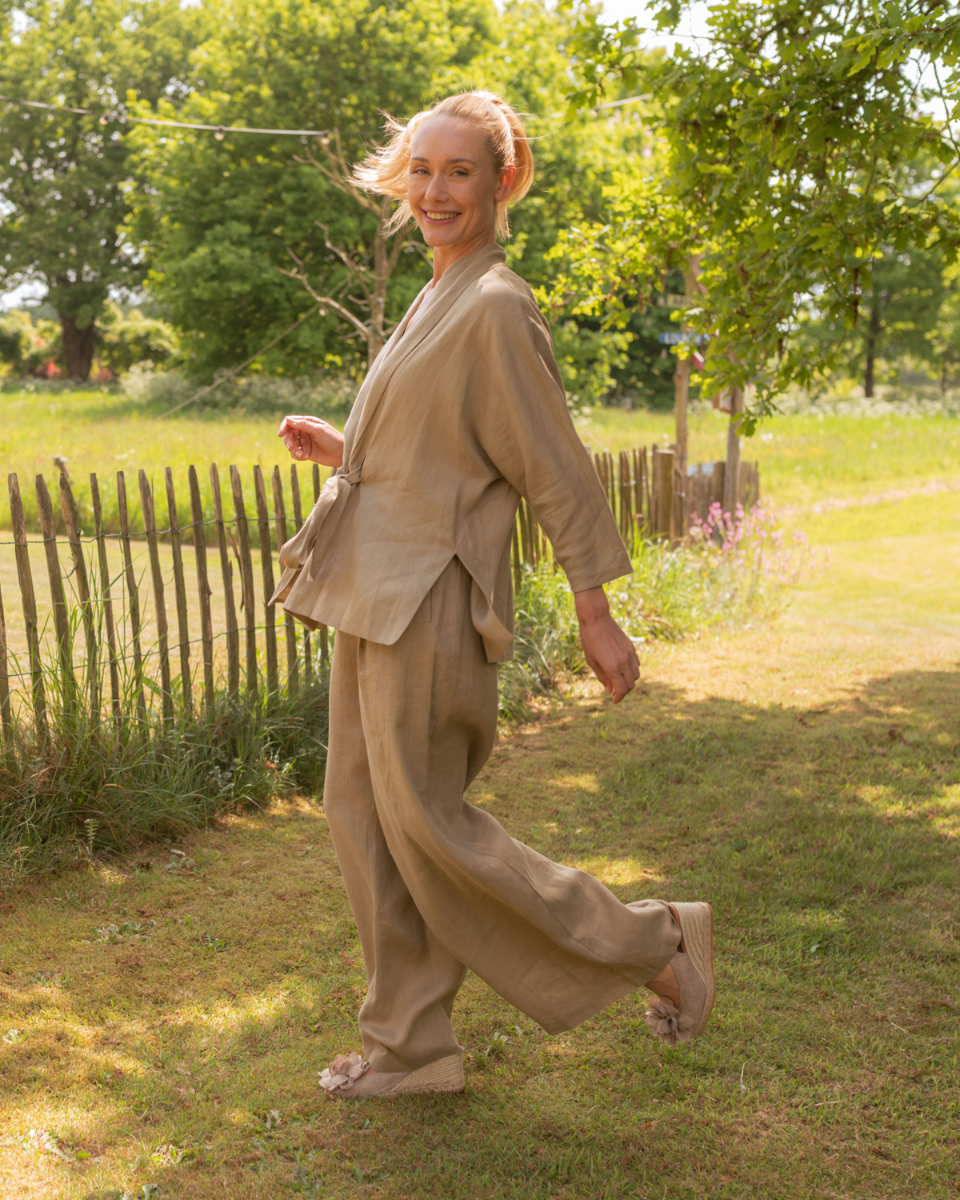 2246 Beige Damessandalen