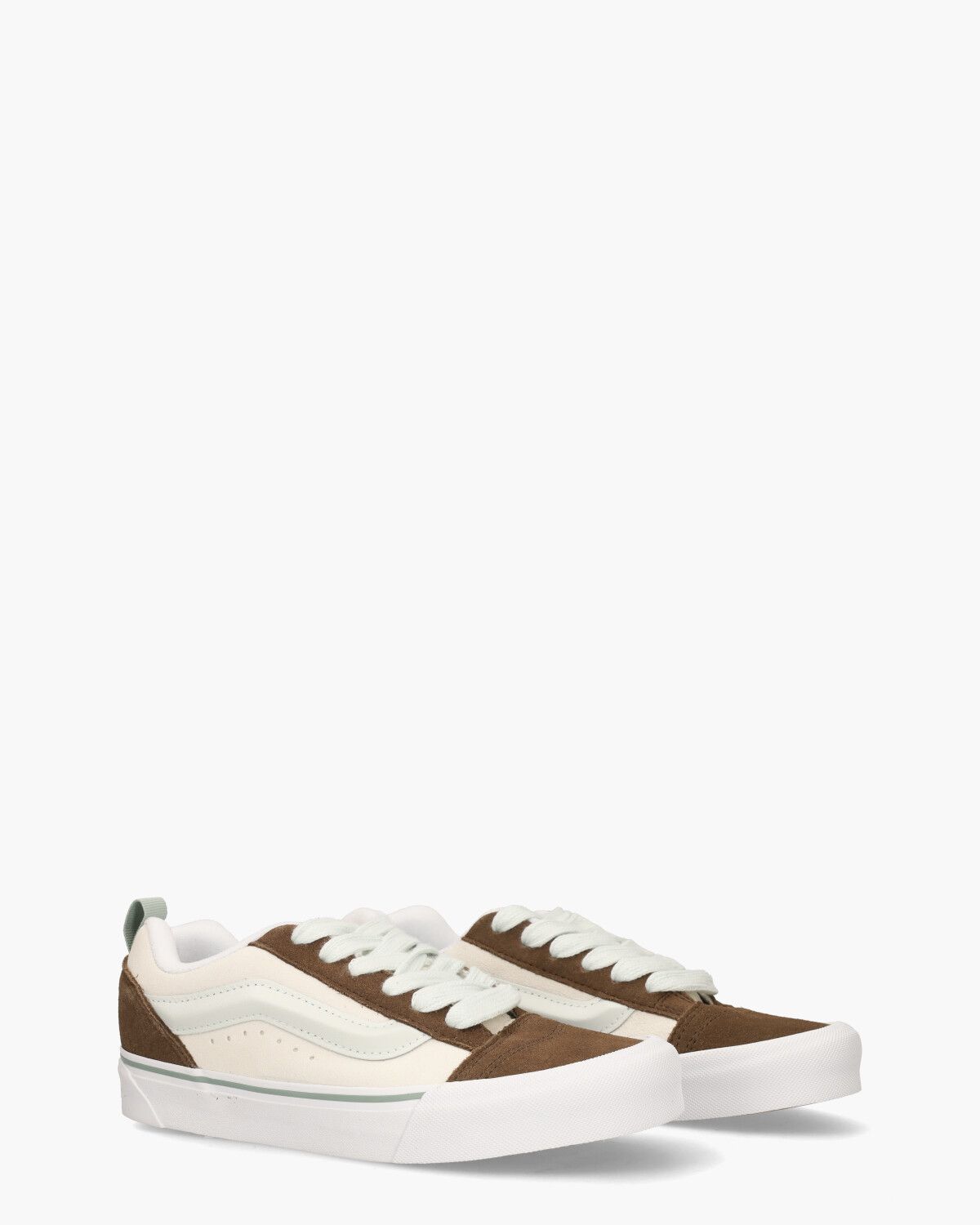 Knu Skool Off-White/Bruin Damessneakers 