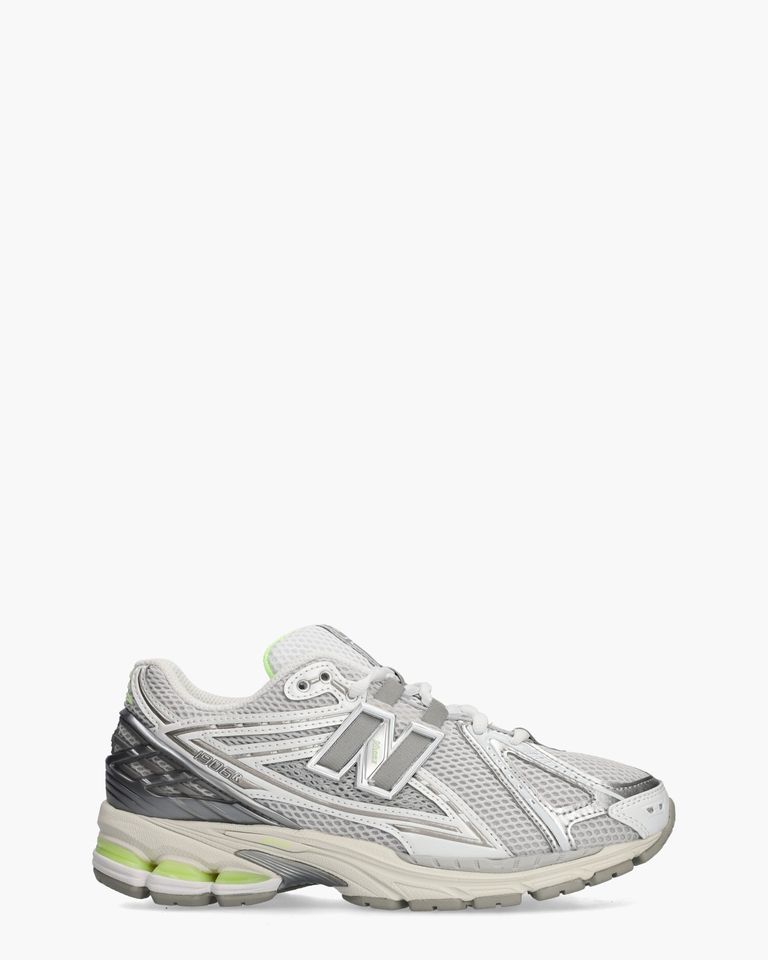 U19063NQ Damessneakers