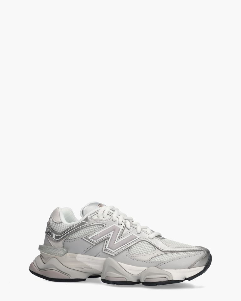 U90606MU Damessneakers