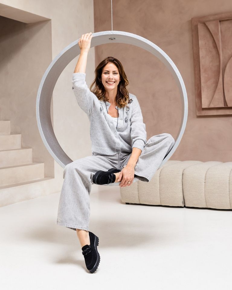 Celestina Zwart Damesloafers