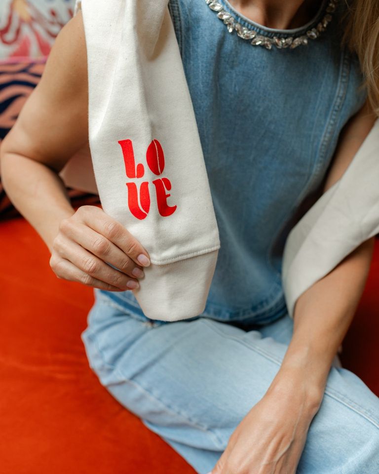 Love Off-White/Rood Damessweater