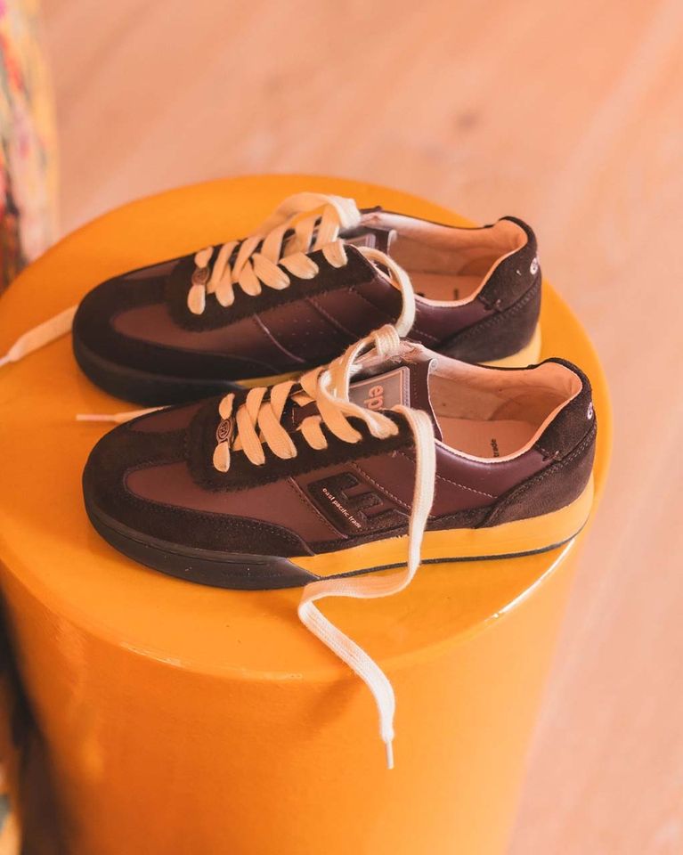 Diego Donkerbruin Damessneakers