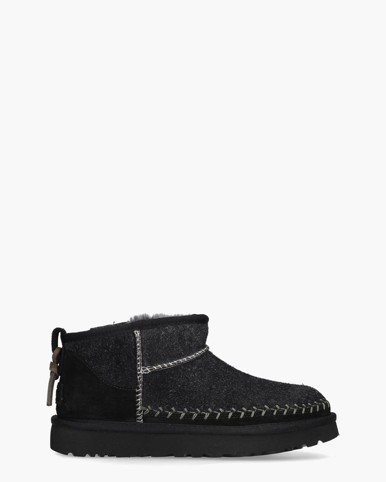 Classic Ultra Mini Biarritz Boot Black Dames Enkelboots
