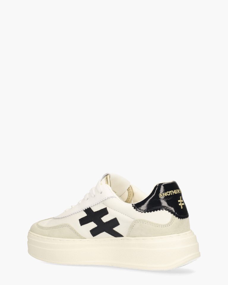 A035 Off-White/Zwart Damessneakers